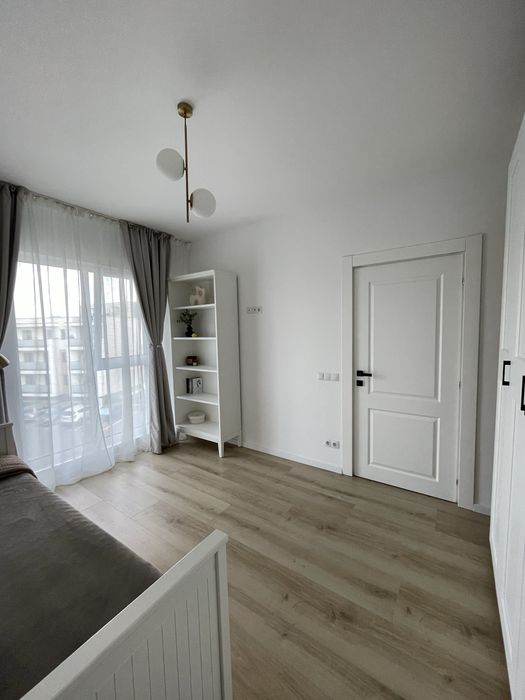 Vand apartament 3 camere, zona Daliei, bloc nou.