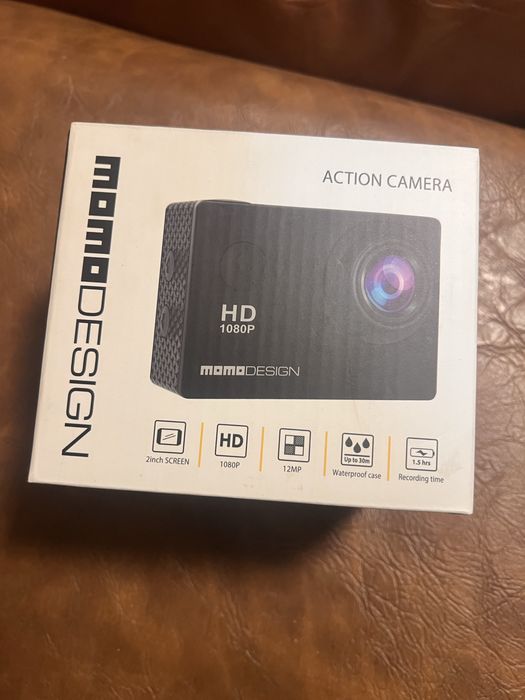 Action camera momodeaign