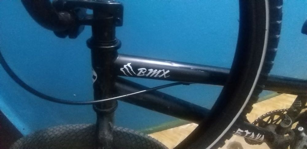 Продам трюковый велосипед BMX оригинал 100тыс тн