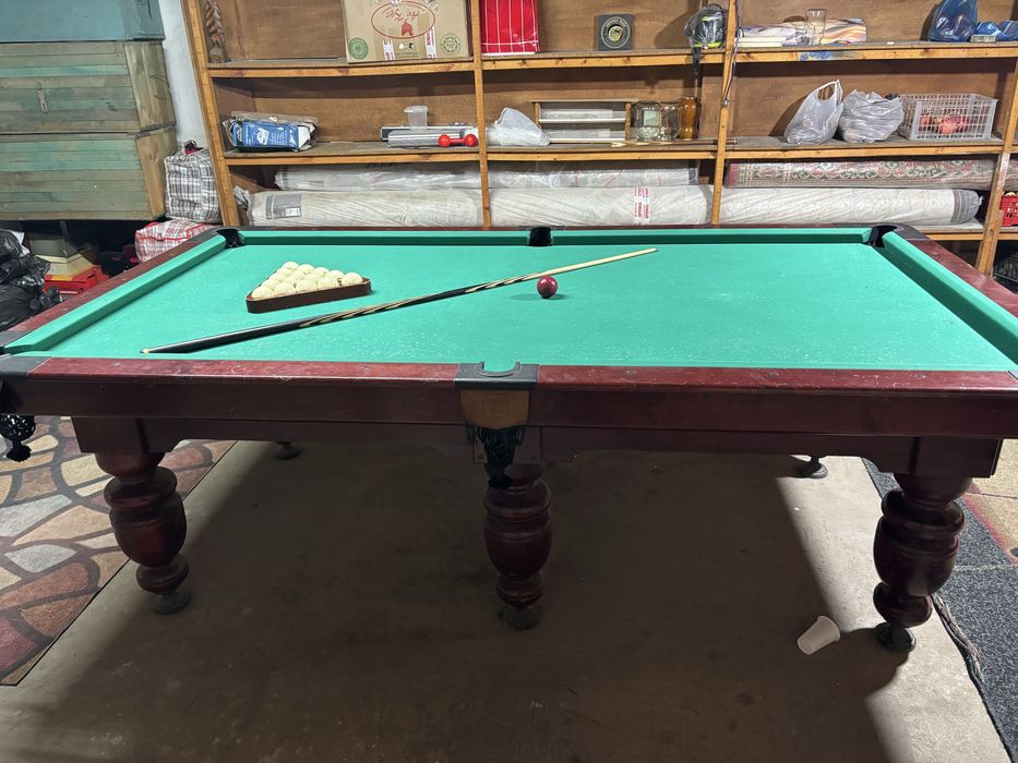 Бильярдный стол