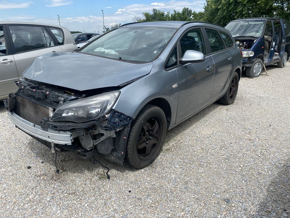 Опел Астра J 1.7 cdti 131кс на части