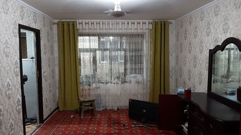 Продаётся  2-х комнатная квартира на первом этаже