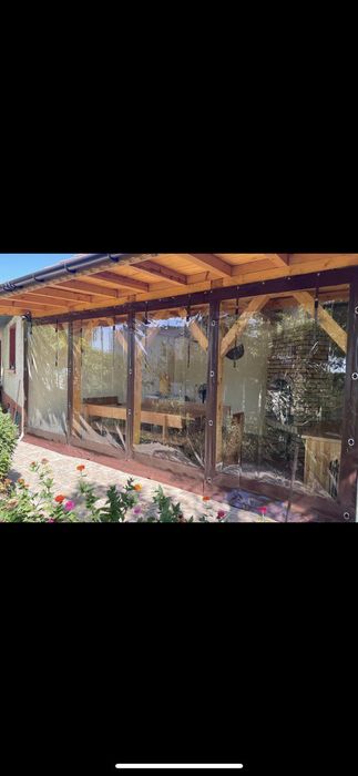 Ветроупорни завеси, тенти, сенници.