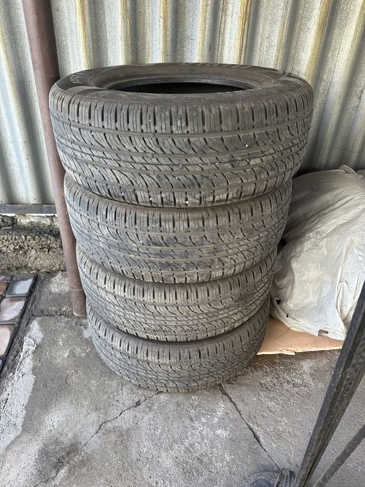 Продам шины Viatti Bosco 265/65/17