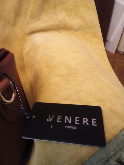 Poșetă femei tip croco, Nouă