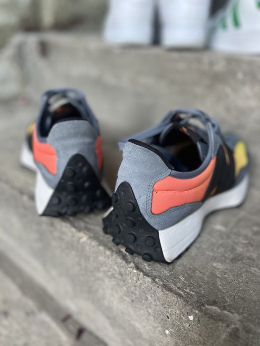 New Balance 327!