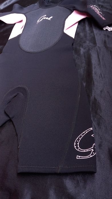 Нов дамски неопрен/wetsuit GUL S