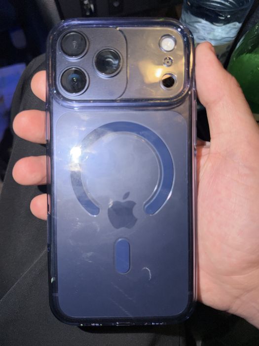 Продам Айфон 17 про макс 256