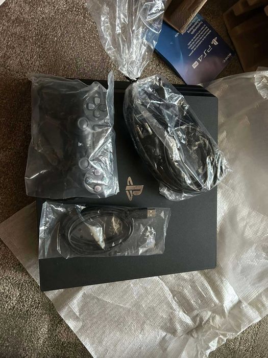 Sony PS4 Pro 1 tb