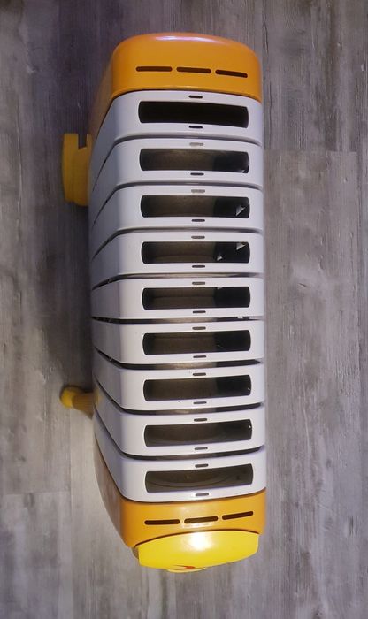 Calorifer pe ulei, DeLonghi (ITA), electric, pe roți