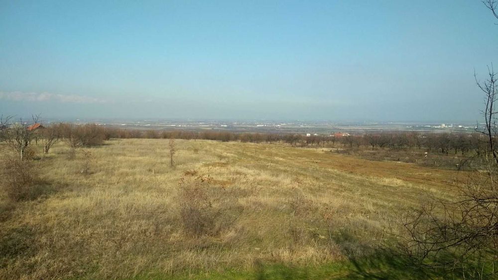 Продава парцели с.Брестник