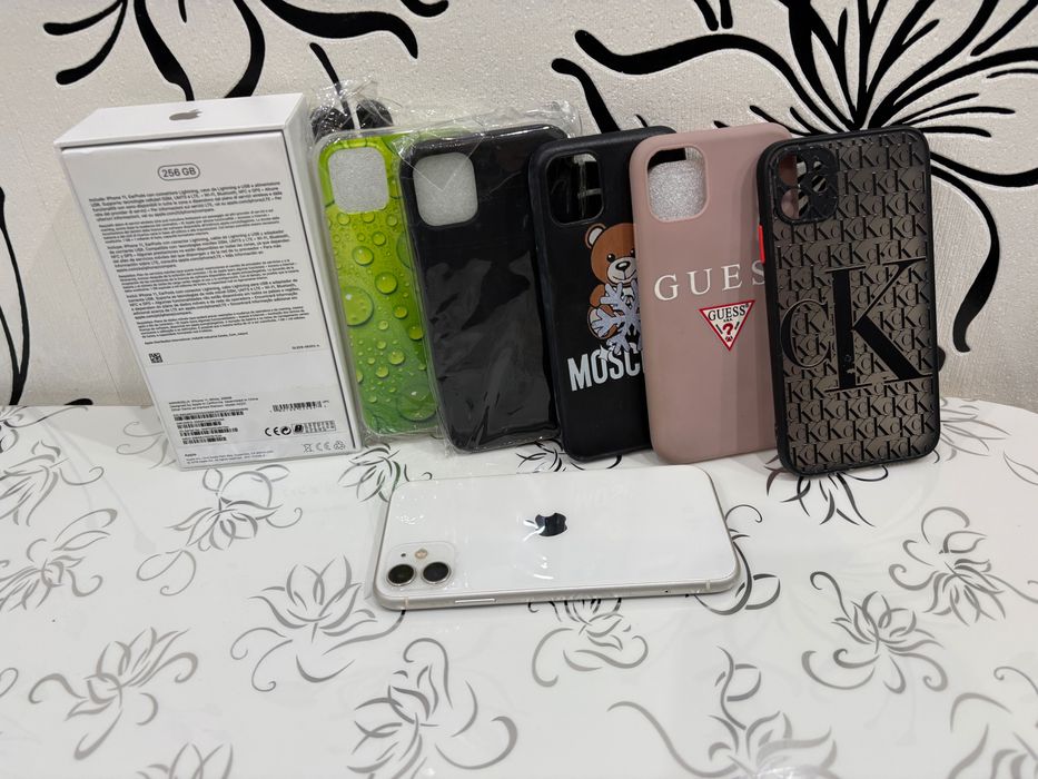 Vand iphone 11 alb 256GB