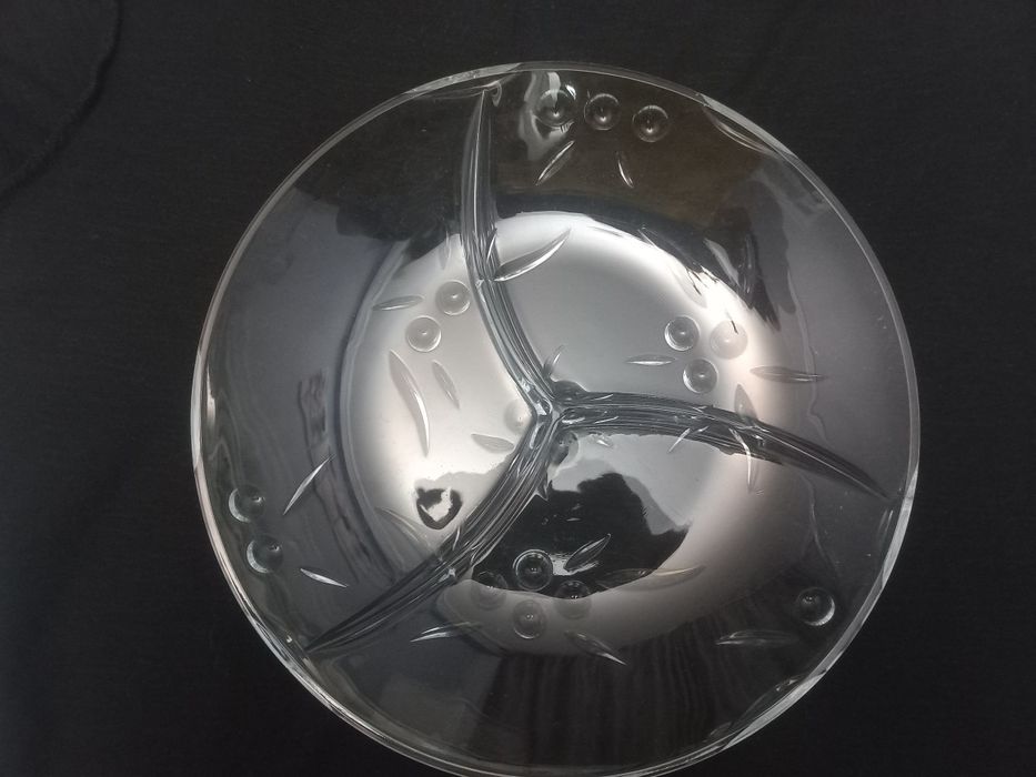 Менажница новая, диаметр 27см