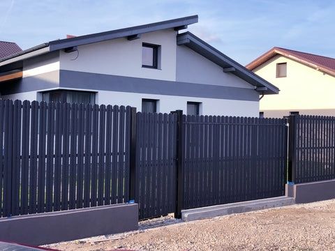 Construim garduri din șipcă metalică la oferta