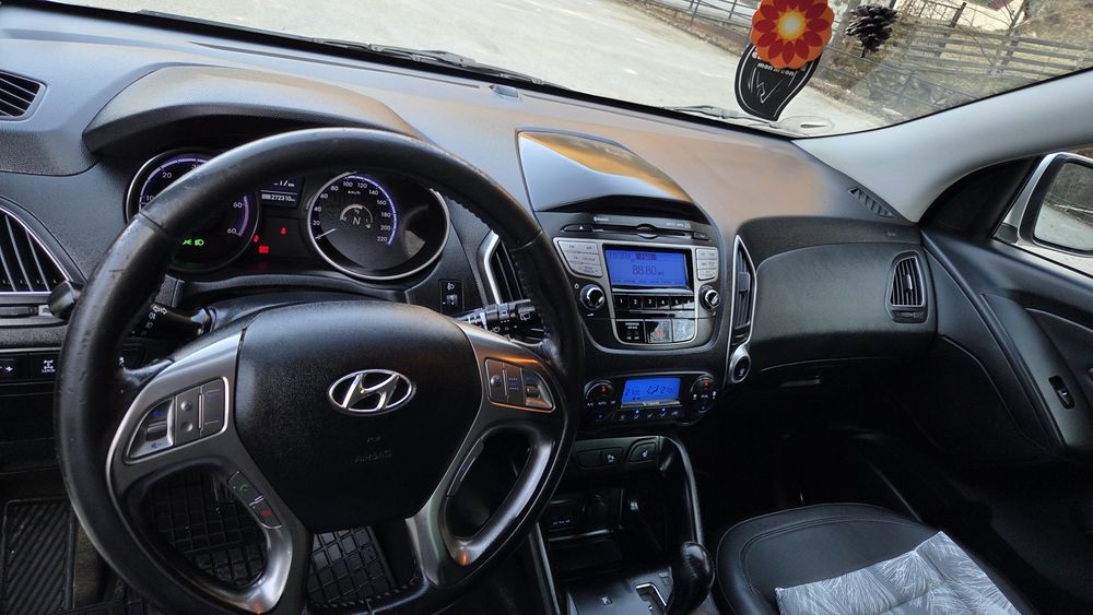 Hyundai ix35. 184CP
