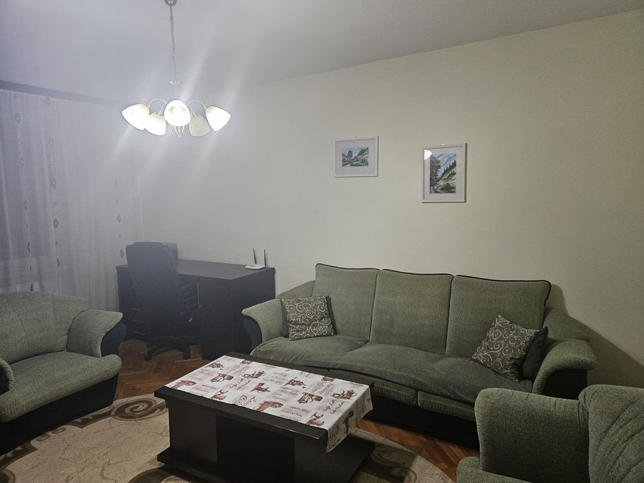 Apartament 3 camere de inchiriat