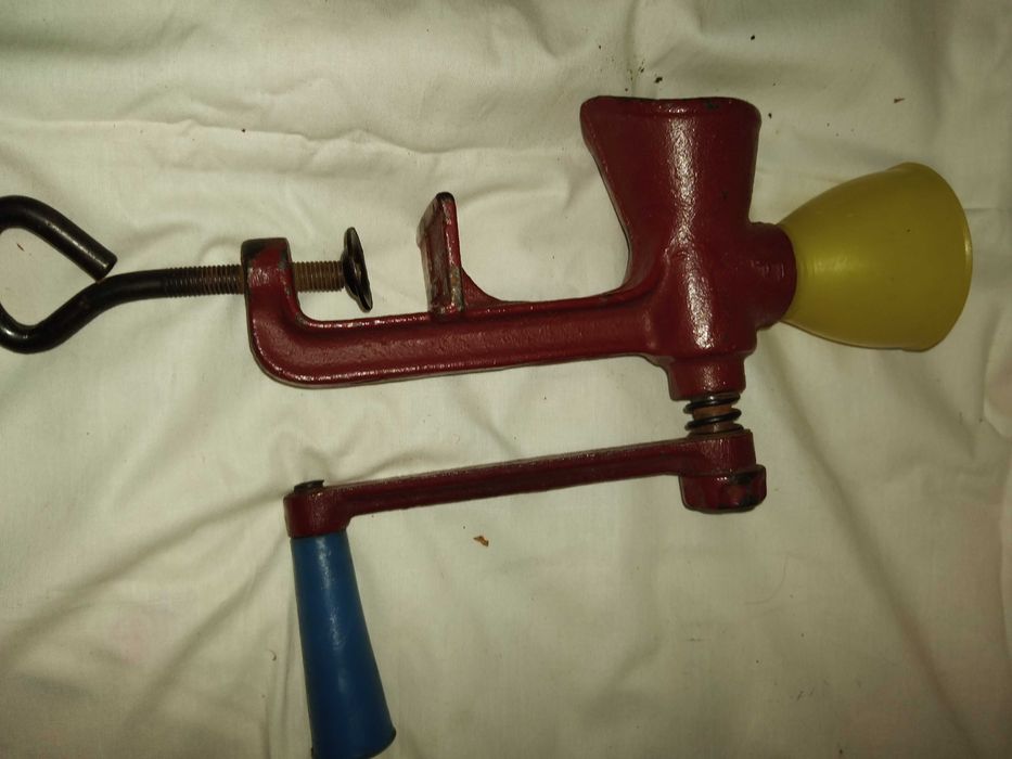 Продавам мелачки за кафе и ядки