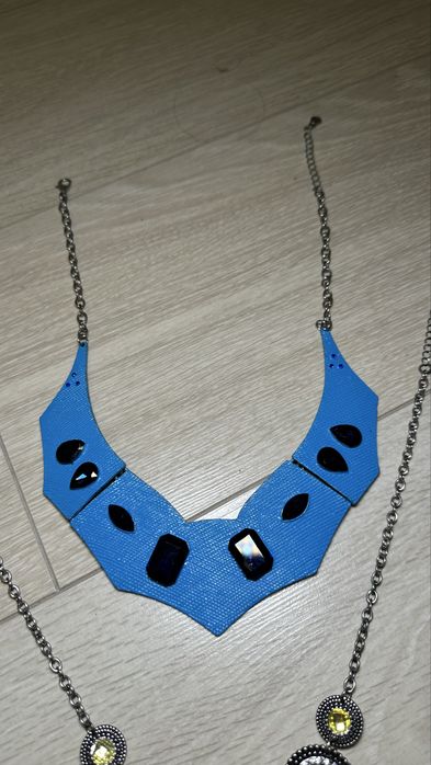 Ожерелье на шею разное