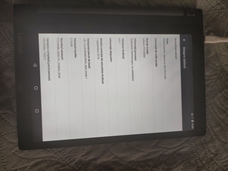 Tableta Lenovo neagra