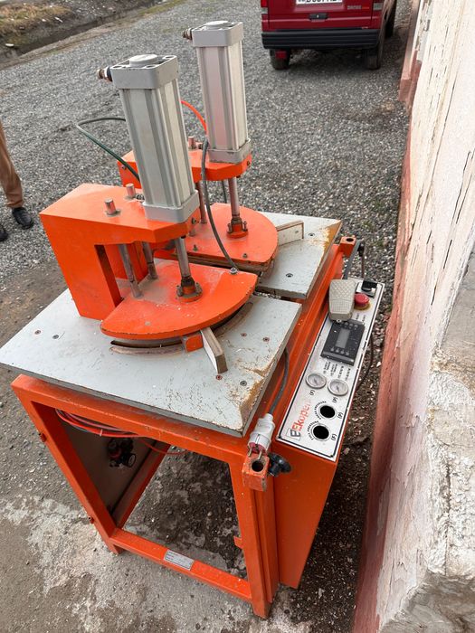 пневматический пресс для угловых соединений