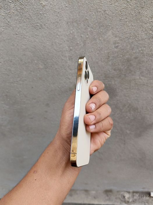 Iphone 12 pro sotiladi surhandaryo shorchi