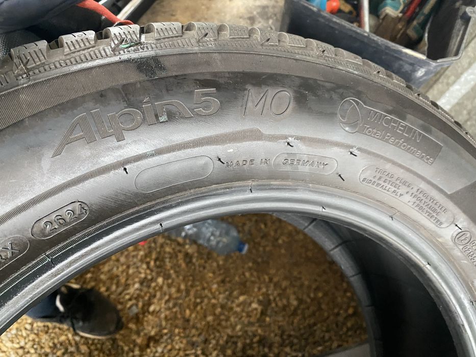 205/60/16 Мишелн Зимни