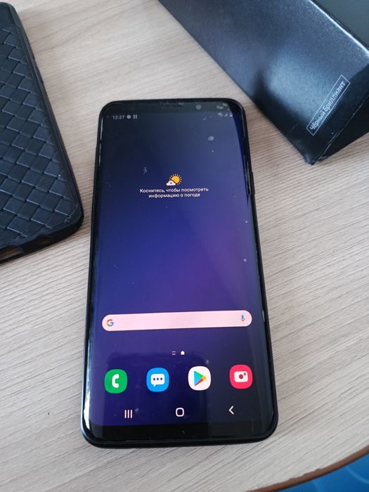 Продам телефон Самсунг GALAXY S9+