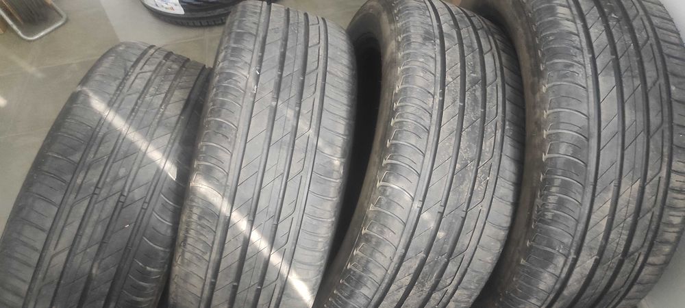 Гуми 4бр. 225/55/17 BRIDGESTONE Turanza T001- летни 150 лв