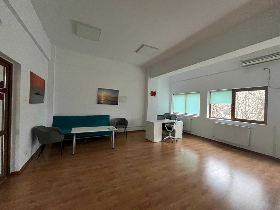 BIROU SPATIOS in cladire de birouri. PLOIESTI Str. Trotus4