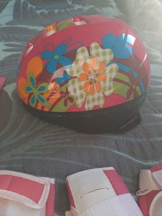 Шлем и защита для девочки