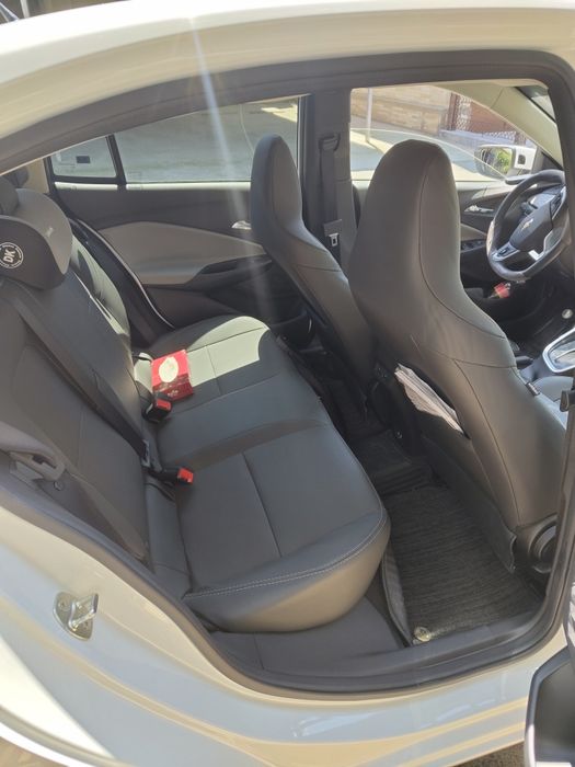 Автомобиль Chevrolet Onix