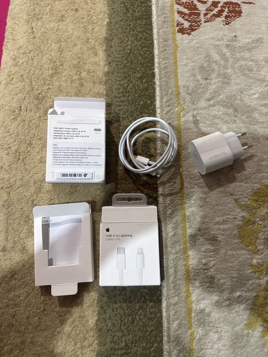 Продаеться зарядка для айфон