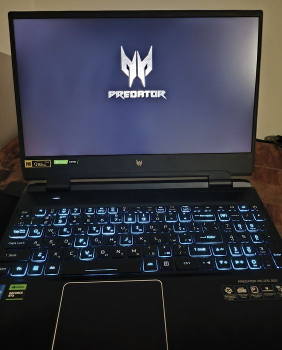 Продам игровой ноутбук Acer Predator Helios 300