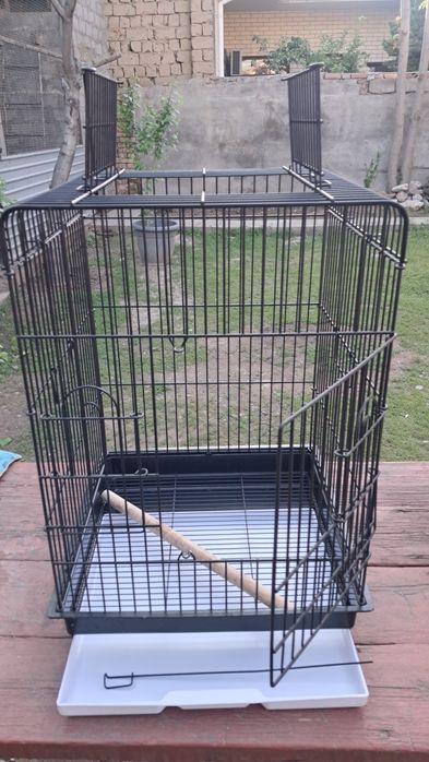 Продам большие клетки.