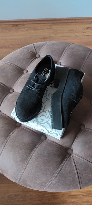 Дамски обувки от набук