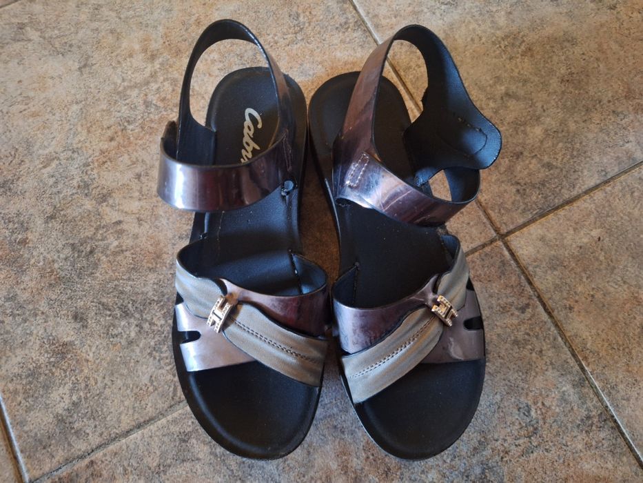 Сандали в чист и хубав вид