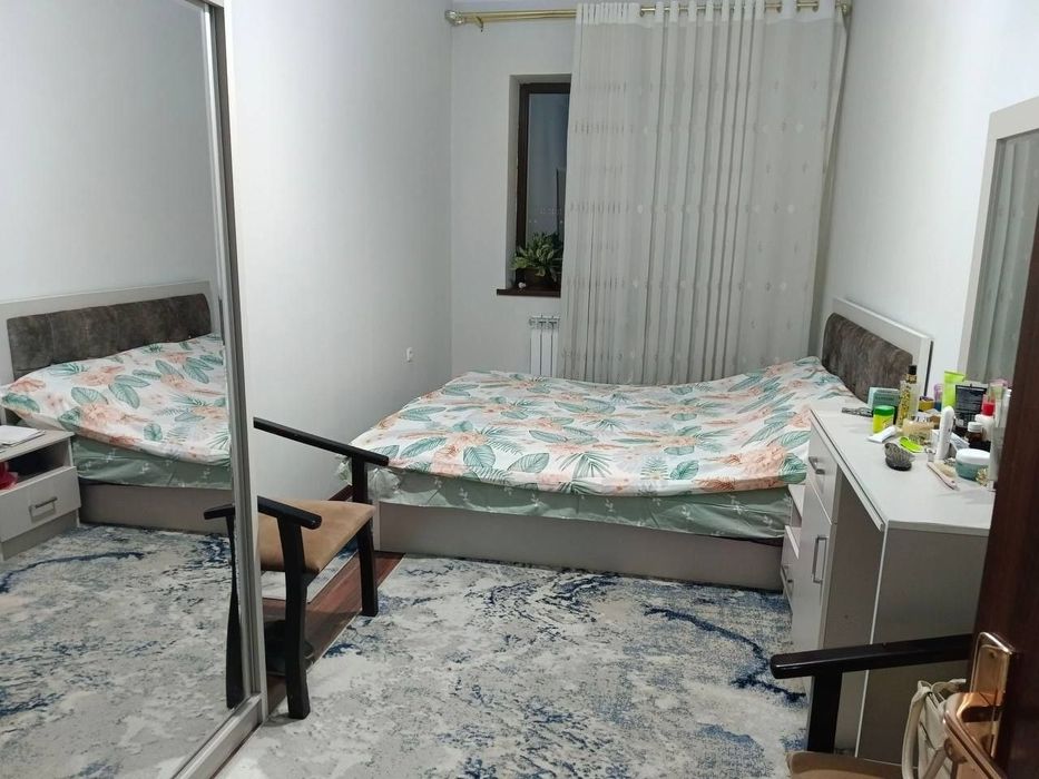 1 xona kvartira aremdaga beriladi metroga yaqin 150 y.e