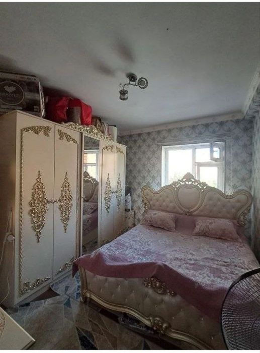 Uy sotiladi  sergiliy 3 ada  yoli yuzida joylashgan