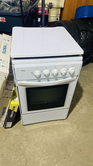 Продам газовую плиту