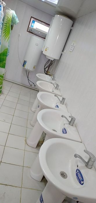 Контейнер морской и металла конструкций
