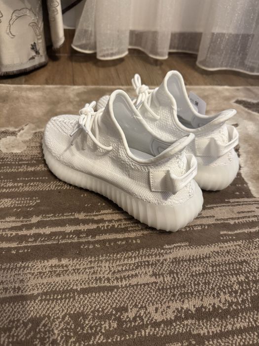Adidas Yeezy 350 V2 Boost Cream White