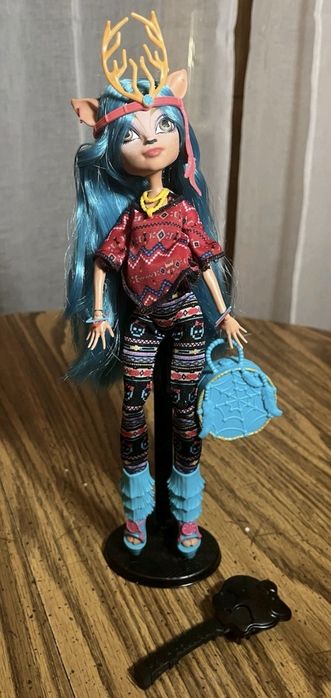Кукла Monster High Isi Dawndancer