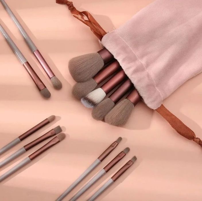 Комплект професионални четки за грим 13 броя