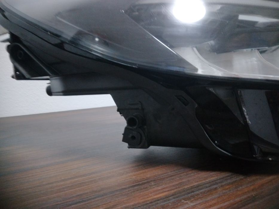 Far dreapta ford kuga