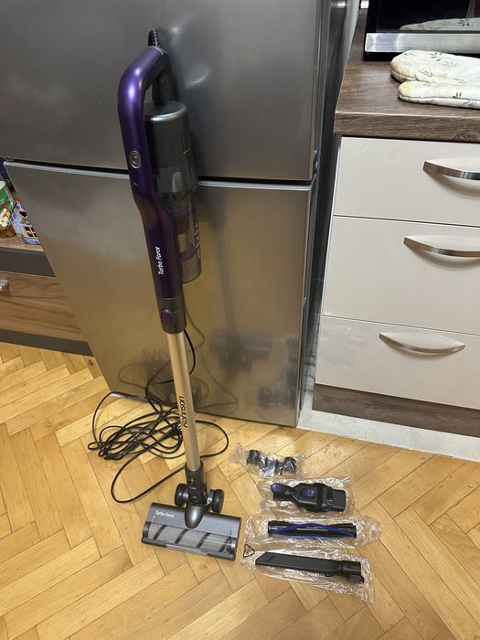 Вертикална прахосмукачка