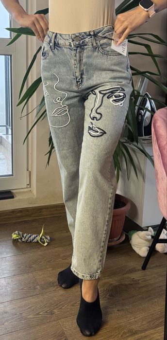 Нови дънки с висока талия