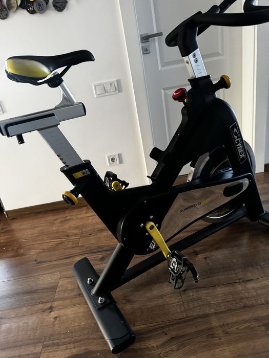 Bicicleta indoor cycling cybex ic2