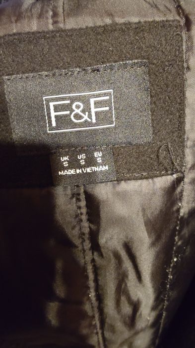 Palton bărbătesc F&F – elegant