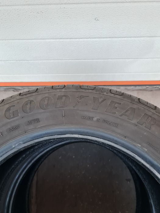 Летни гуми 2 броя GOODYEAR EficientGrip 205 55 R16 дот 5017