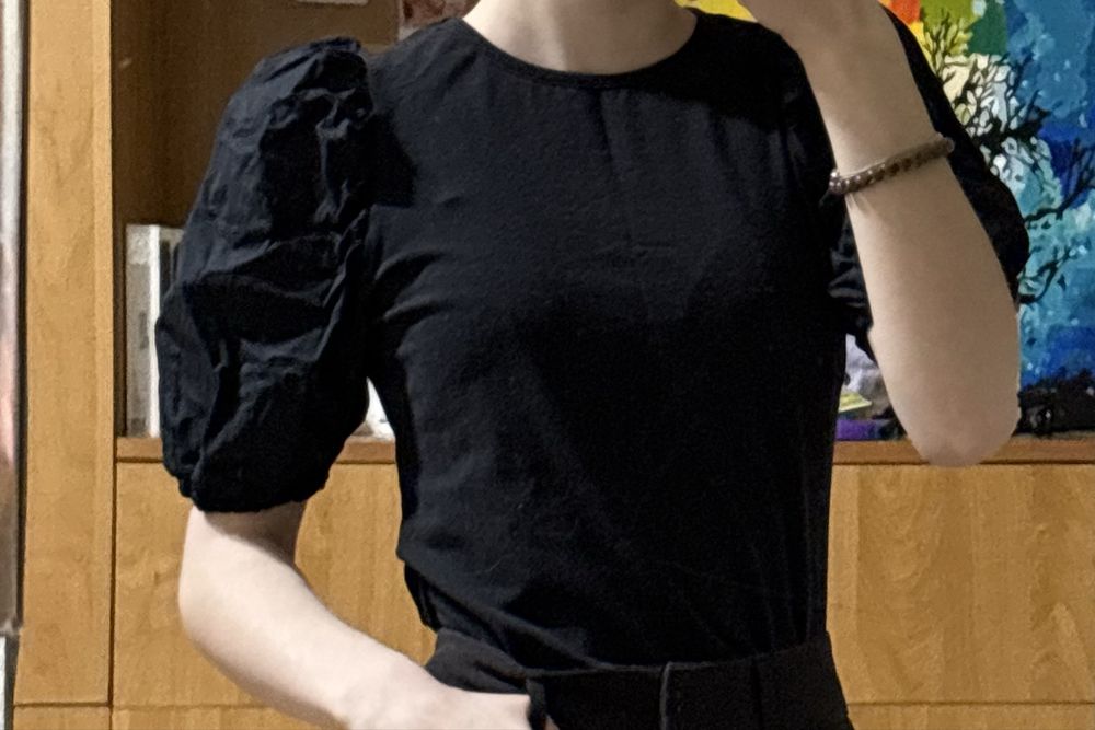 Продам кофточки и футболку